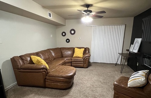 Sherwood House | Cheerful 2-bedroom townhouse close to everything