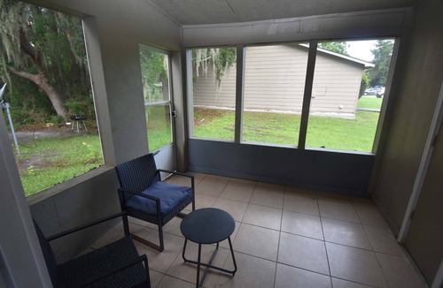 St. Marys House | Cheerful 2-bedroom 2 bath