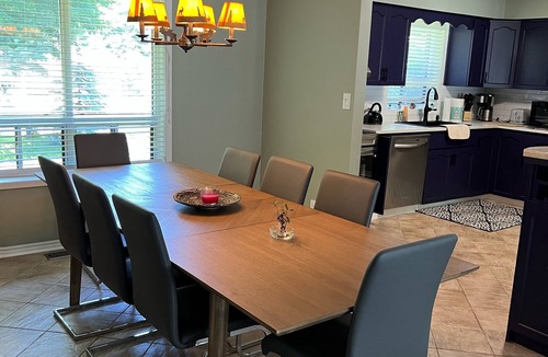 Lafontaine Cottage | Cheerful 3-bedroom Cottage with indoor fireplace
