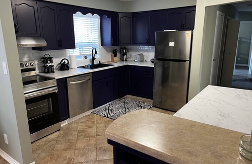 Lafontaine Cottage | Cheerful 3-bedroom Cottage with indoor fireplace