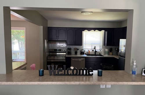 Lafontaine Cottage | Cheerful 3-bedroom Cottage with indoor fireplace
