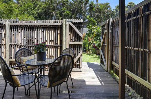 Ashmore House | Cheerful 3 Bedroom Home in Ashmore