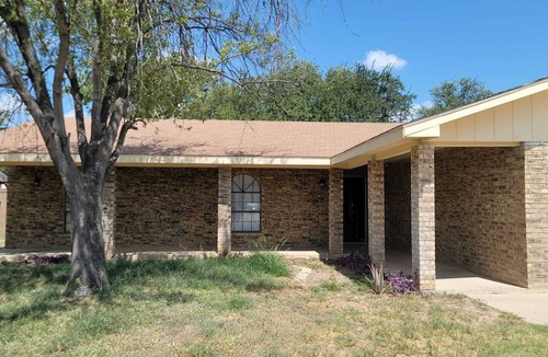 Bonanza House | Cheerful 3-bedroom home with WiFi and Driveway