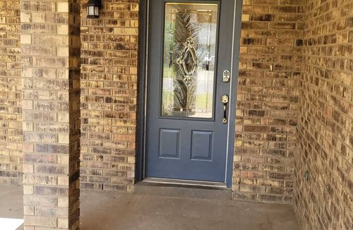 Bonanza House | Cheerful 3-bedroom home with WiFi and Driveway