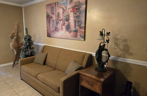 Bonanza House | Cheerful 3-bedroom home with WiFi and Driveway