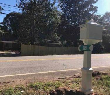 Newnan House | Cheerful 3-bedroom home