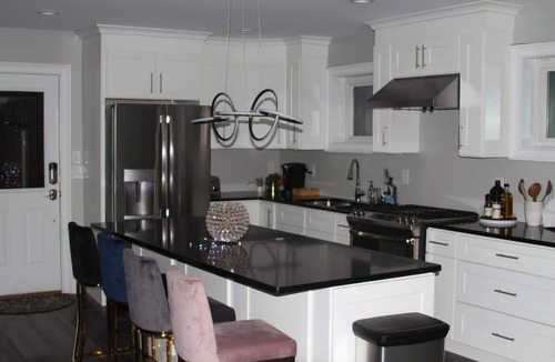 Newnan House | Cheerful 3-bedroom home