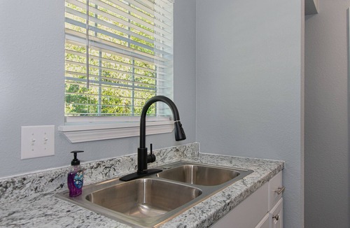 Heidenheimer House | Cheerful 3 bedroom house near downtown and close to hospitals
