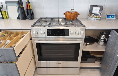 Windermere House | Cheerful 3-bedroom New Townhouse near UW/Seattle Children's with Free Parking