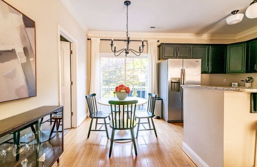 Lynchburg Villa | Cheerful 3-Bedroom Townhouse with King Bed
