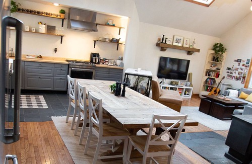 East Jewett Cabin | Cheerful 3-bedroom cabin with mountain view