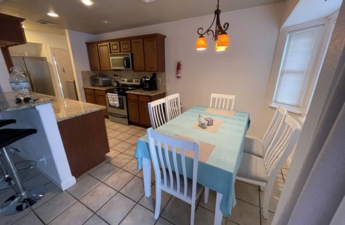 San Antonio House | Cheerful 3-bedroom home