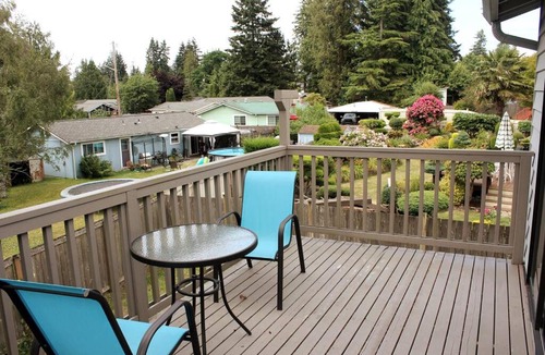 Picnic Point-North Lynnwood Villa | Cheerful 3-beds 3-baths home with ample parking