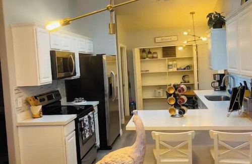 Pecos West House | Cheerful 4 bed3 ba home with pool heated