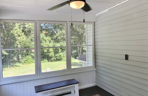 Mankato House | Cheerful 4 bedroom/2.5 bathroom home