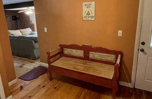 Groton House | Cheerful 4 bedroom, 2 bath house