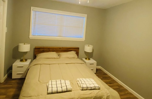Houston House | Cheerful 4 bedroom home that sleep 14 in Houston
