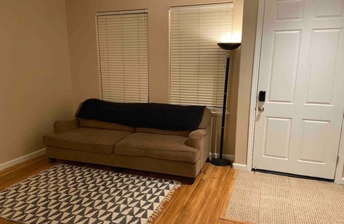 North Natomas House | Cheerful 4-bedroom residential home with Jacuzzi