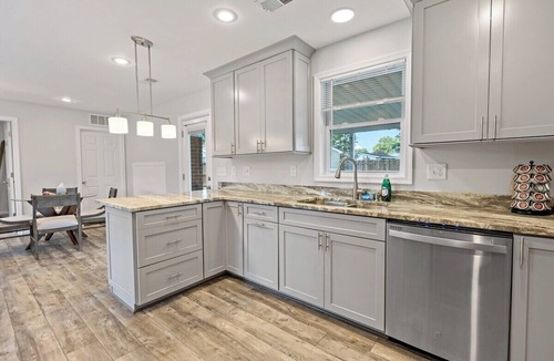 Springfield House | Cheerful | 4-bedroom bungalow | free parking