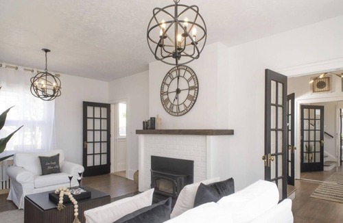 Thunder Bay House | Cheerful 5 Bedroom House