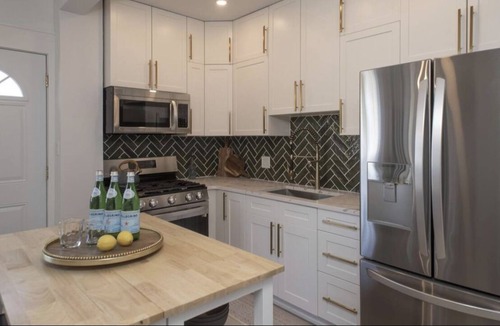 Thunder Bay House | Cheerful 5 Bedroom House