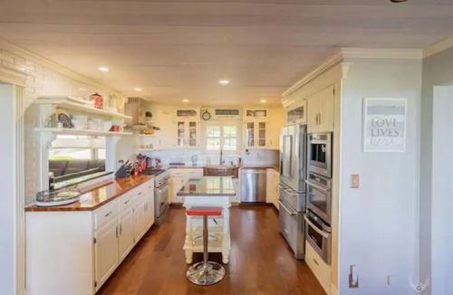Rogers House | Cheerful 5-bedroom lake house with indoor pool