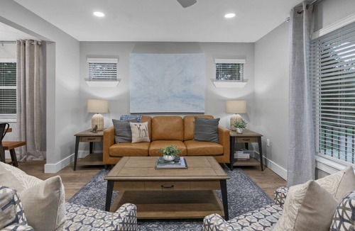 Flatonia House | Cheerful acreage with a petting zoo, pool, firepit