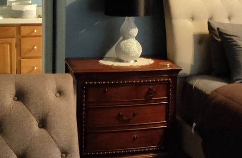 Bloomfield House | Cheerful and Tranquil Master Suite with Free parking