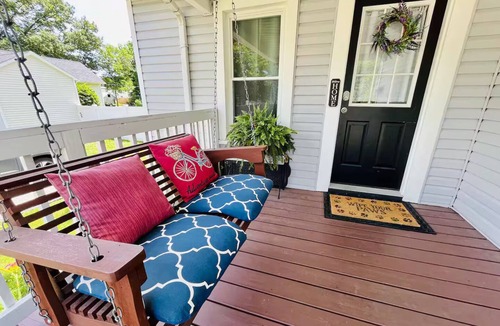 Warrensburg House | Cheerful Blue-Roof Bungalow