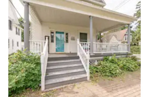 Geneva House | Cheerful centrally located 6-bedroom home