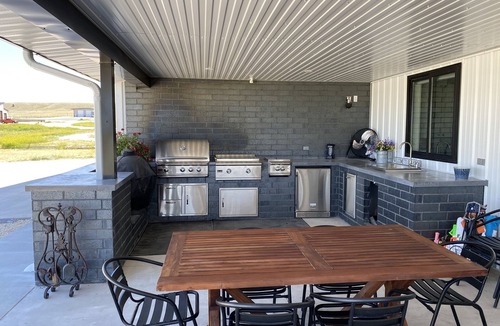 Glendo House | Cheerful Cottage in Glendo