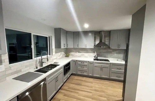 Fairfield House | Cheerful Cozy Home Recently Remodeled