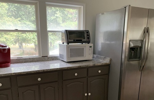 Machipongo House | Cheerful Creekside Home with Dock