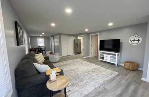 Midland Apartment | Cheerful Downtown Apt 2bd/1ba