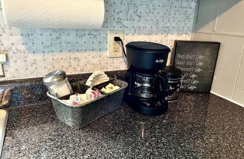 Gadsden House | ★ Cheerful Home Close to everything in Gadsden. ★