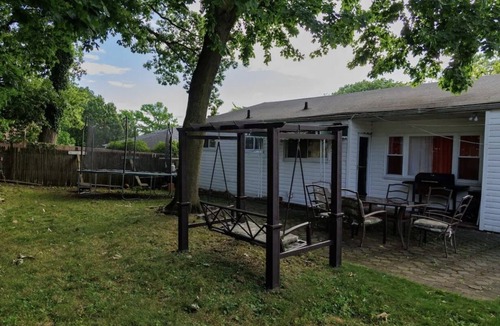 Lincoln Park House | Cheerful Home in Yonkers NY