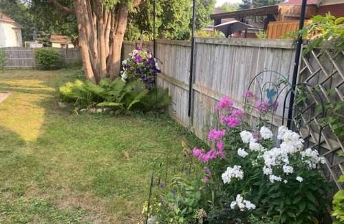 Deux-Montagnes House | Cheerful home on large lot near lake and Montreal