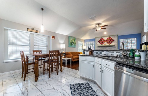South Arlington House | Cheerful Home w/Huge Private Fenced Yard, 6 Smart TVs, Games, & Big Rooms