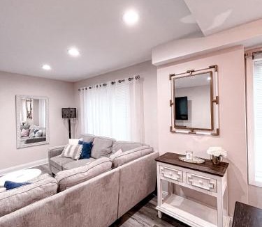 Foxcroft Square House | Cheerful & Modern Home w/a Walkout Deck Area