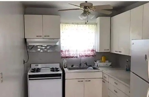 New Kingston Cottage | Cheerful mountain duplex!