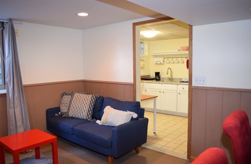Northrop House | Cheerful one bedroom unit