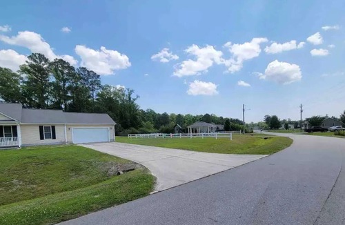 McCutcheon Field House | Cheerful, peaceful home with modern amenities