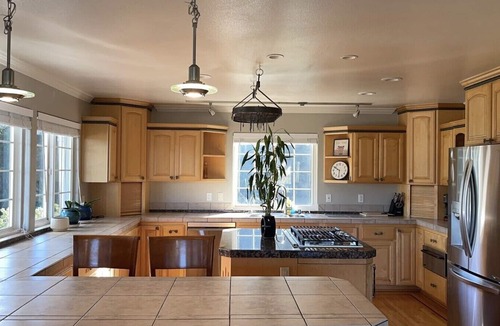 Saratoga Villa | Cheerful, Private, Large Villa with Gorgeous View