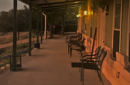 Nemo House | Cheerful Ranchette Overlooking Lake Whitney!