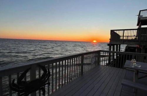 Downe House | Cheerful & Relaxing Beach House