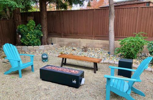 Tracy House | Cheerful & Spacious house to relax and unwind