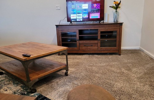 Billings Apartment | Cheerfull One Bedroom Apartment