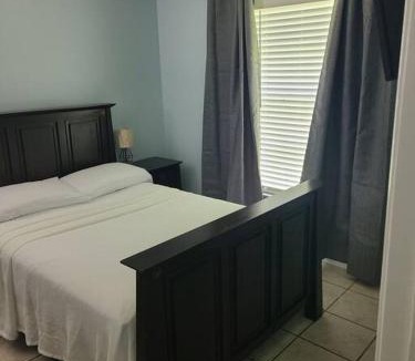 Meadow Woods Apartment | cheerfull townhouse with pool