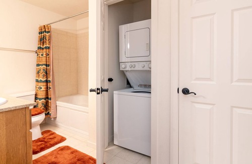 Santa Fe Condo | Cheery condo w. community pool, minutes to Santa Fe Plaza