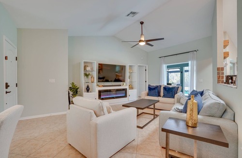Three Oaks House | Cheery Fort Myers Vacation Rental w/Private Pool!